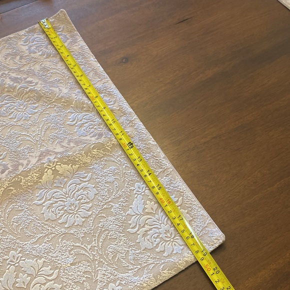 🌹Romeo Home Velvet 4pieces set Rectangular textured design and solid back pink - Picture 13 of 15